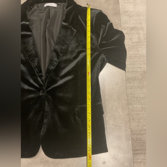 The ALLY B COLLAB PLUSH BLACK VELVET DRESS BLAZER . - Picture 7 of 8